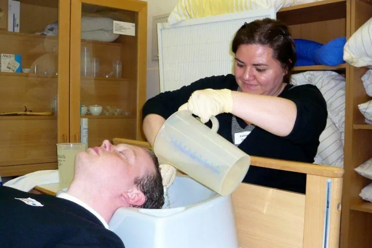 Bild: Kaiserswerther Diakonie: noch freie Ausbildungsplätze für Gesundheits- und Krankenpflegeassistenten ab 1.4.