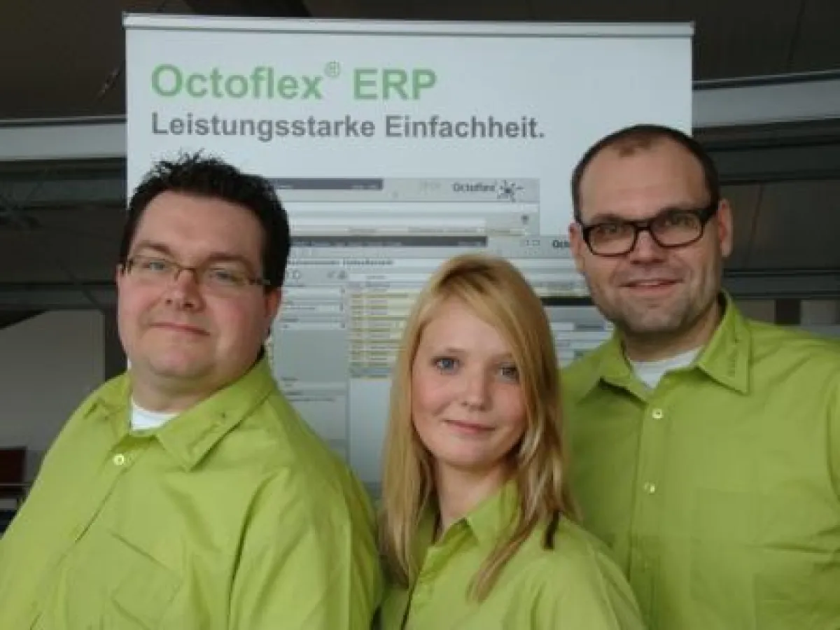 Das Blechexpo Messeteam: Stephan Glahs (Octoflex®), Britta Wuttke, Hermann Oberschelp (ho.Systeme)