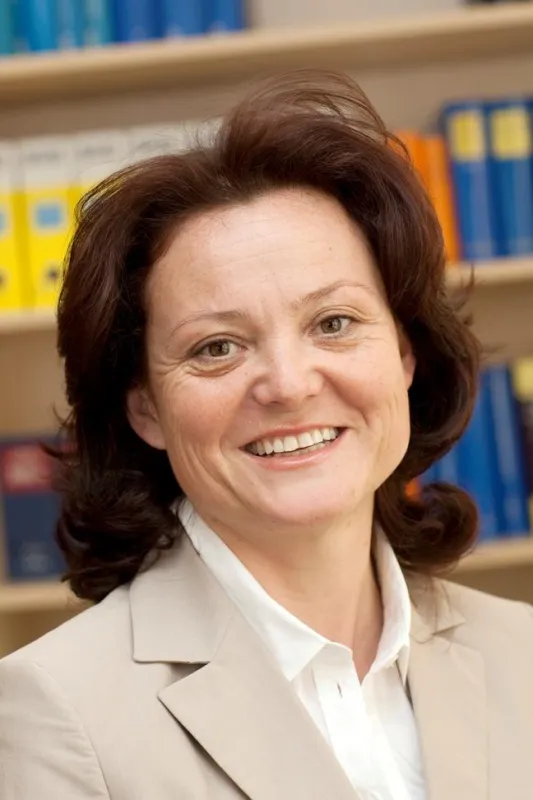 Diplom-Betriebswirtin Claudia Breitschaft ist Wirtschaftsprüferin und Steuerberaterin bei SH+C in Regensburg