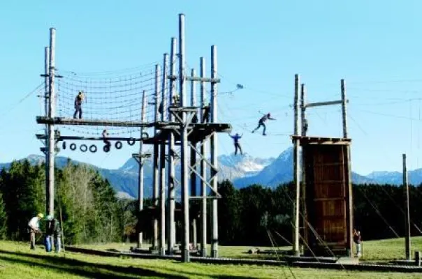 Bild: Wipfel sind der Gipfel - 100. Hochseilgarten von faszinatour errichtet