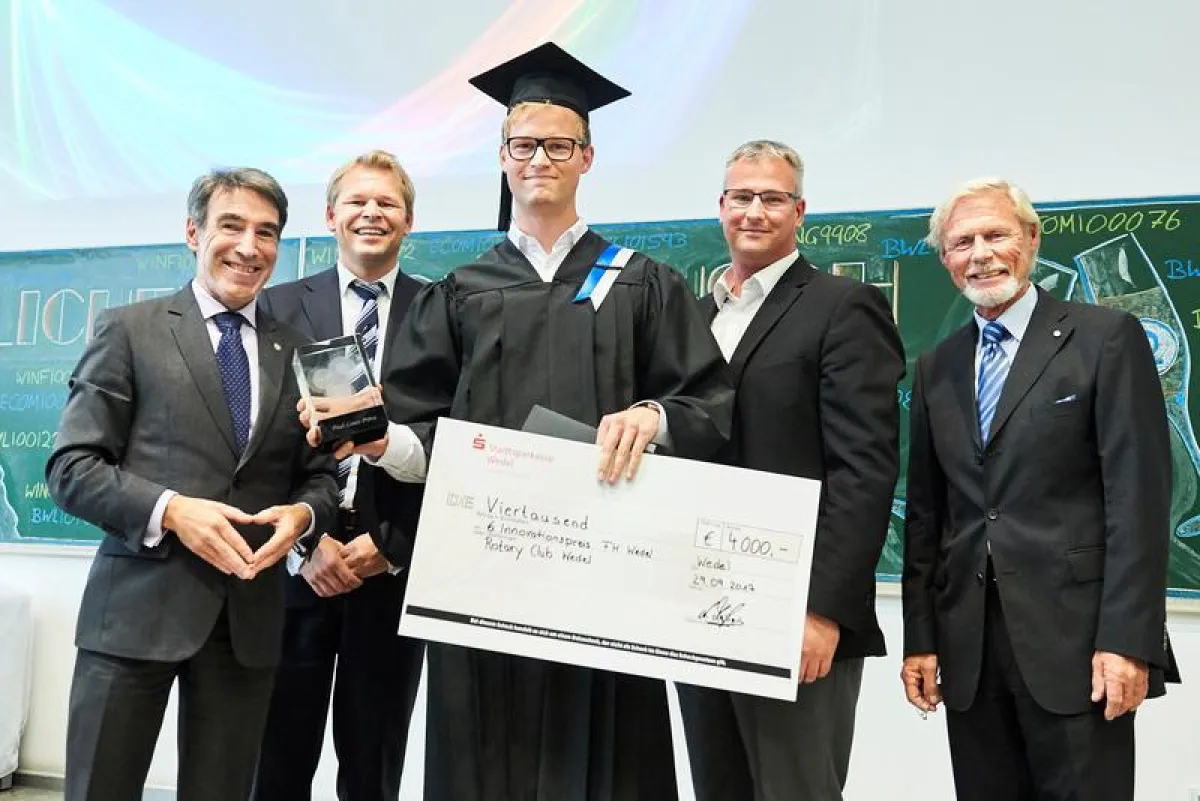 Preisträger des 6. Innovationspreis Paul-Louis Pröve mit Andreas Meissner (Rotary), Prof. Eike Harms, Prof. Dennis Säring, Dirk Harms (Rotary) (FH Wedel)