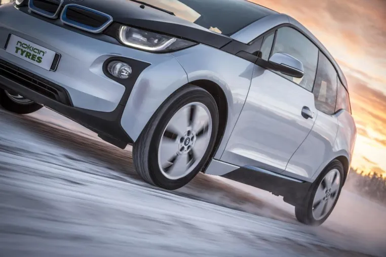 Erster Winterreifen der Welt mit A-Energie-Klasse von Nokian Tyres Bild: Erster Winterreifen der Welt mit A-Energie-Klasse von Nokian Tyres
