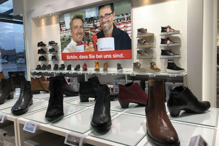 Bild: Damenschuhe Übergrößen - die schönsten Modelle bei schuhplus in Kaltenkirchen entdecken