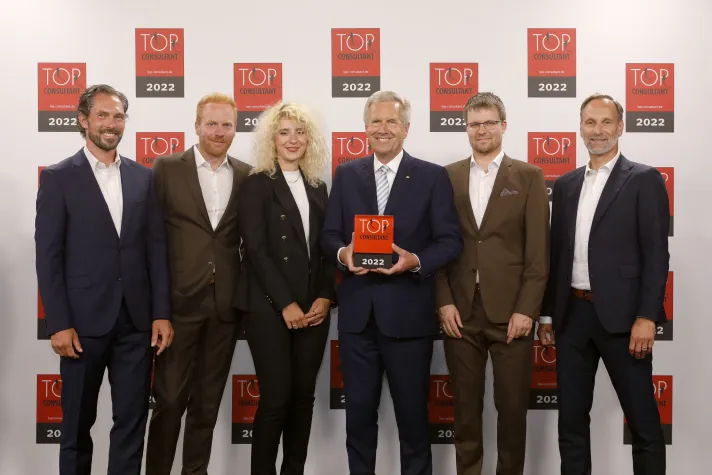 Bild: Die global CT ist TOP CONSULTANT 2022 - Bundespräsident a. D. Christian Wulff gratuliert