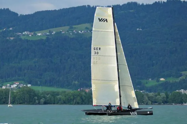 YSA Competition Cat 30 auf der Interboot in Friedrichshafen Bild: YSA Competition Cat 30 auf der Interboot in Friedrichshafen