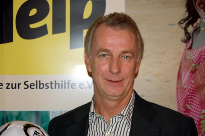 Bild: Abschlag für HELP