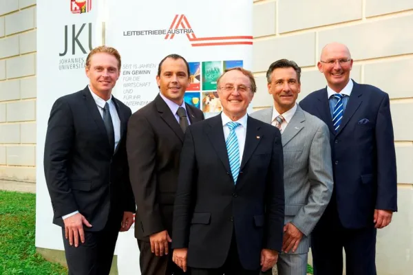 Bild: Über 60 Oberösterreichische Unternehmen erhalten die Auszeichnung der "Leitbetriebe Austria"