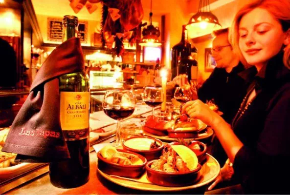 Bild: Eine Kostprobe der exklusiven Art – Schinkenverkostung im Las Tapas Dresden