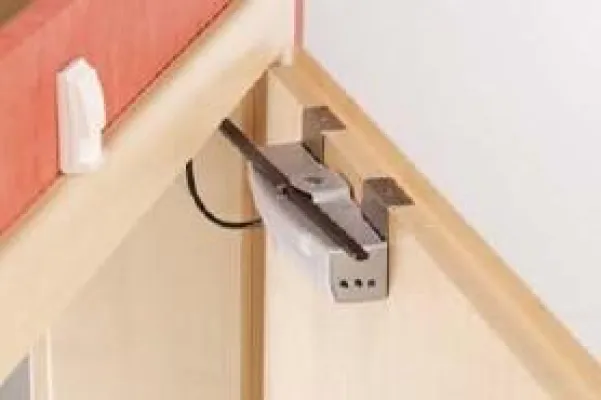 Bild: Türantrieb Samson: Innentüren preiswert automatisieren