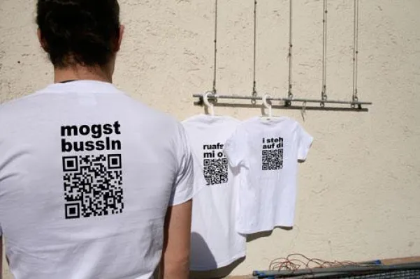 Wiesn-Dating jetzt noch einfacher mit den Shirts von Emma Cott Bild: Wiesn-Dating jetzt noch einfacher mit den Shirts von Emma Cott