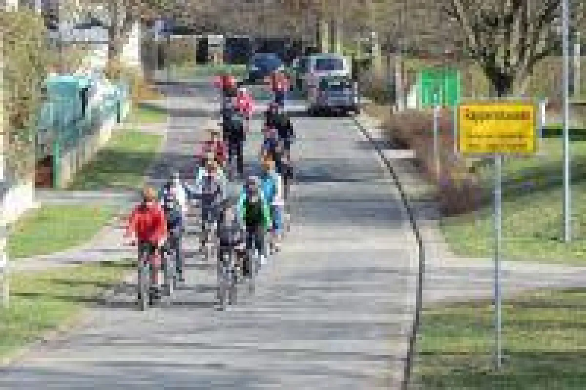 90 Kilometer Radwege rund um die Bildungseinrichtung Foto: Andreas Hagedorn