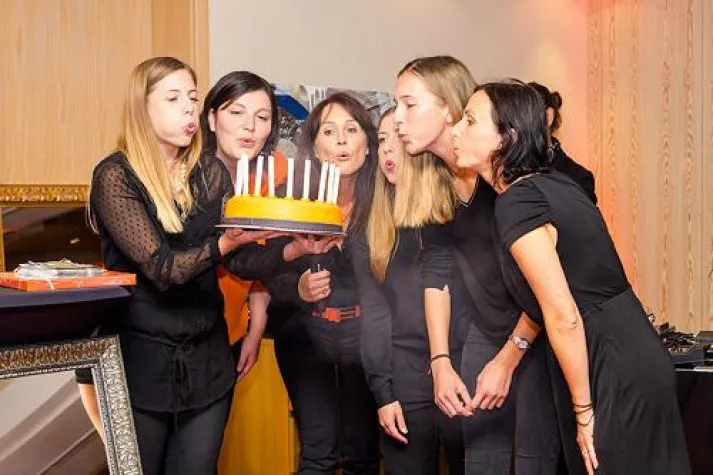 Bild: Happy Birthday, ORANGE CUP!