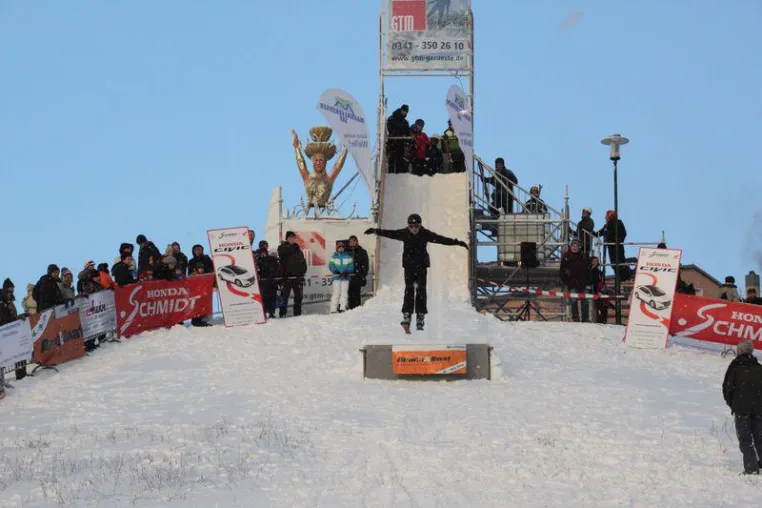 Bild: Auf die Piste fertig los. Verrücktestes Winterevent Sachsens geht vom 26.- 27.01.2013 wieder in die Vollen