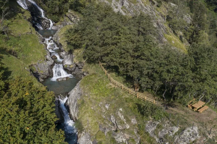 Bild: Der neue Alpinsteig Partschinser Wasserfall (Südtirol)