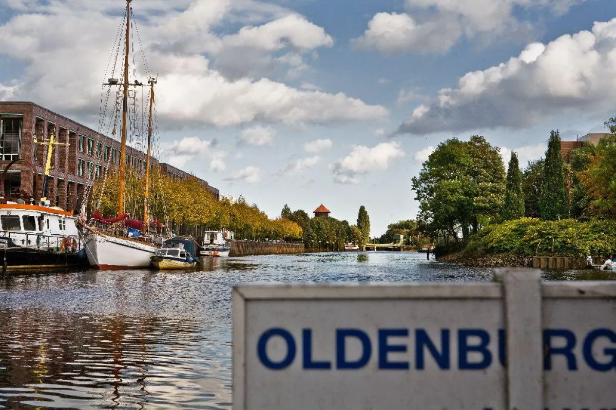 Annähernd 400 km Wasserzüge bilden in Oldenburg ein blaues Paradies. Copyright: Verena Brandt/ OTM