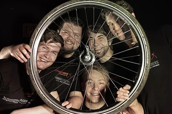 Bild: Monsun-Katastrophe in Nord Indien, Karmariders Spenden-Radtour zugunsten der Kinder in Nord-Ost-Indien
