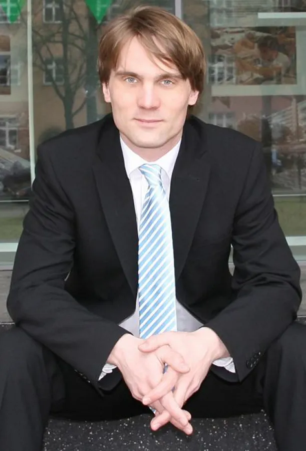 Alexander Theodor Feig (37) ist der neue Leiter COM bei der BEEFTEA GROUP people & brand communications GmbH