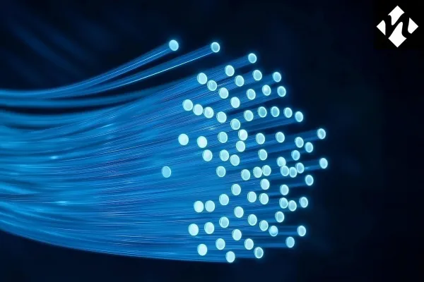 Bild: Netzwerkbau & IT-Services, die erfahrene Firma für präzises Glasfaser spleißen in Berlin