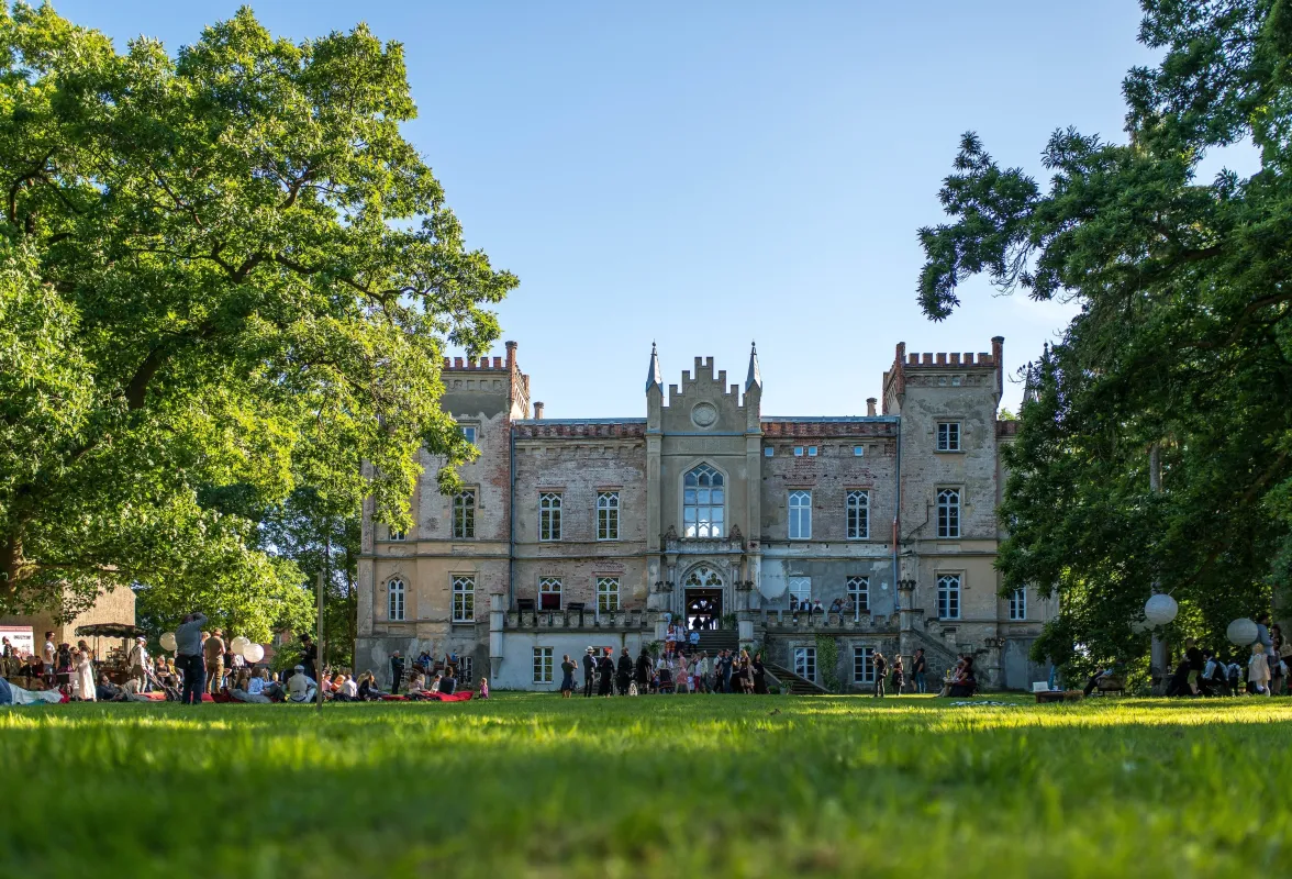MittsommerRemise im Herrenhaus Vogelsang und 79 weiteren Schlössern, Gutshäusern und Herrenhäusern (© DOMUSImages)