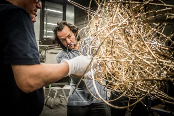 Bild: VERIDOR - Meisterwerke aus Edelmetall/Kooperation zum Kick-off mit dem belgischen Künstler Arne Quinze