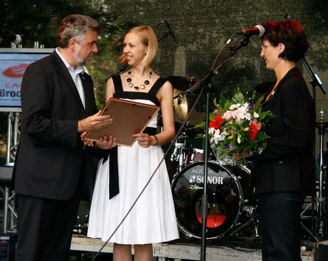 Auf dem diesjährigen Sommerfest der Hochschule Harz (FH) verlieh Rektor Prof. Dr. Armin Willingmann Harz den DAAD-Preis 2009 an die Tourismusmanagement-Studentin Ekaterina Semko aus Russland
