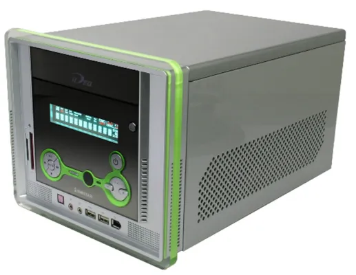 Bild: CeBIT 2005: BIOSTAR präsentiert seinen weiterentwickelten Mini PC iDEQ 300G MCE-I