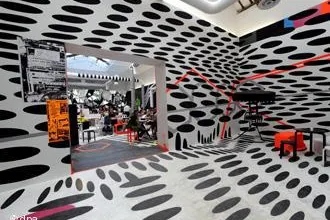 Goldener Löwe für Tobias Rehberger Bild: Goldener Löwe für Tobias Rehberger