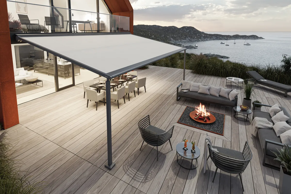 Pergola-Markisen liegen im Trend. Es gibt sie in vielen Größen und in verschiedenstem Look. (© markilux)
