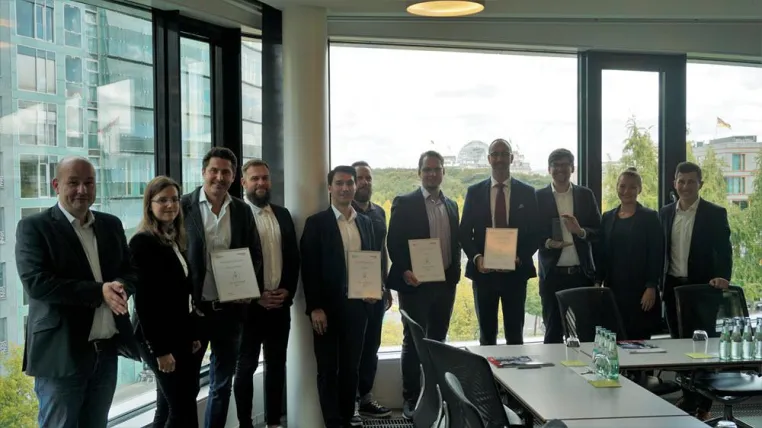 Bild: Cloud ERP reybex von CANCOM Pironet und Hewlett Packard Enterprise mit Cloud Rocket Award ausgezeichnet