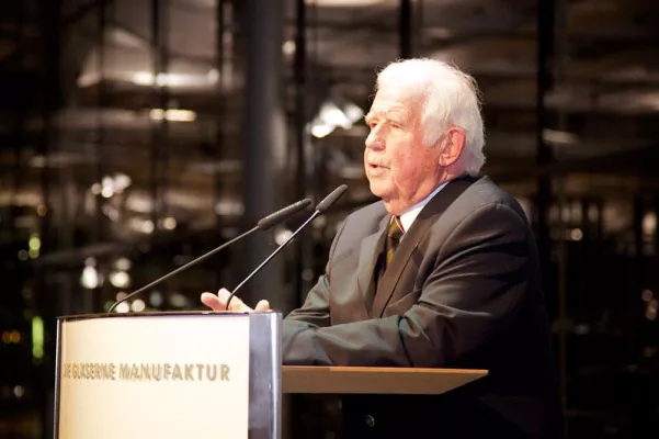 75 Jahre Jaeger Ausbau: Kurt Biedenkopf lobt Engagement in Sachsen Bild: 75 Jahre Jaeger Ausbau: Kurt Biedenkopf lobt Engagement in Sachsen