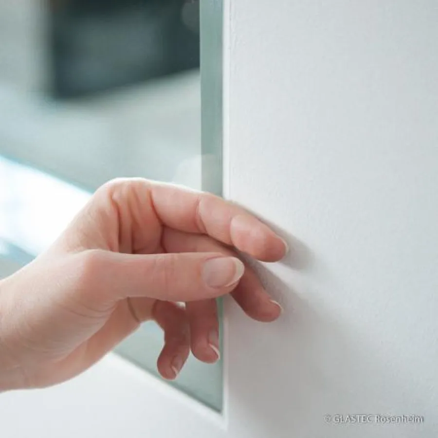 Flächenbündig und exklusives Trockenbaufenster in neuer Broschüre