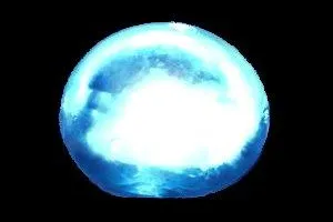 Bild: Gartenleuchten aus Eis - LED ice spheres