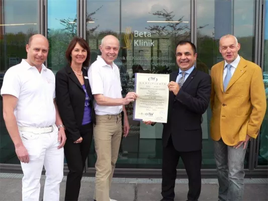 Bild: TÜV zertifiziert Beta Klinik am Bonner Bogen