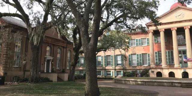 Bild: Studieren an internationalen Hochschulen: In den USA besser auf dem Campus oder privat wohnen?