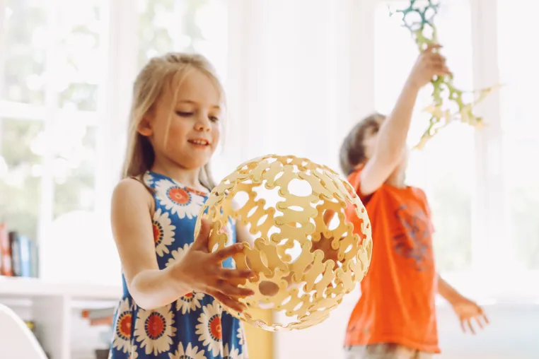 Bild: Trend-Spielzeug für alle Generationen: "Binabo" kann ein Fußball sein – oder eine Obstschale