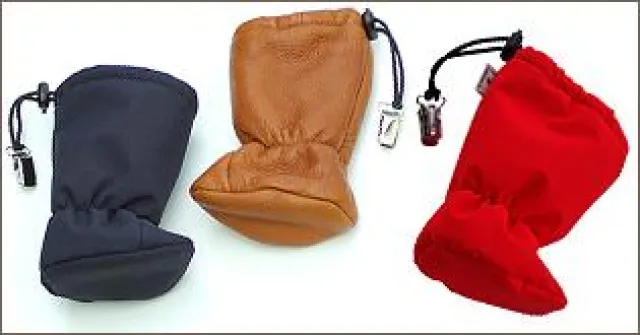 Bild: Der Tragehilfenschuh/Tragetuchschuh von Kolibri Kids lässt keine Wünsche offen.