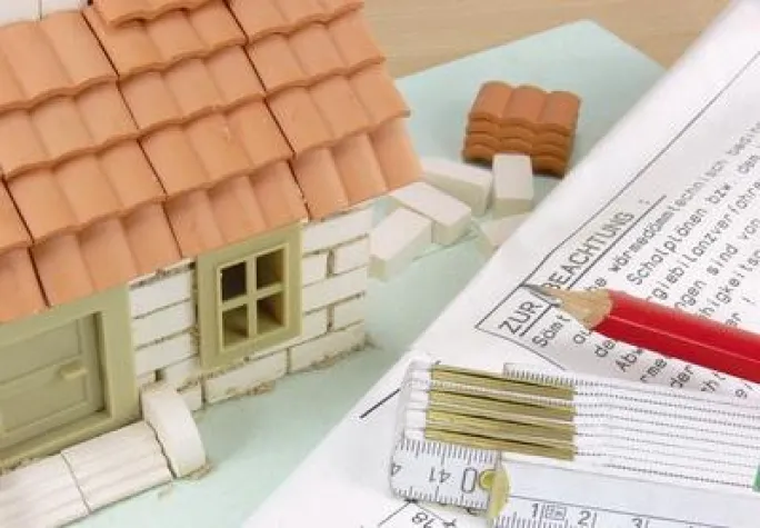 Bild: Mit Bauinfoführerschein zum eigenen Heim