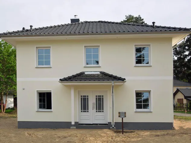 Bild: Ein Doppelhaus für drei Parteien | Hausbesichtigung