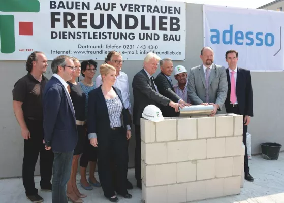 Bild: Grundsteinlegung für neue Unternehmenszentrale der adesso AG in Dortmund
