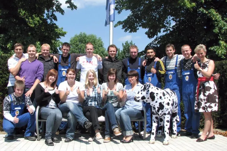 Neue Azubis verstärken das Team der EGV Unna AG Bild: Neue Azubis verstärken das Team der EGV Unna AG