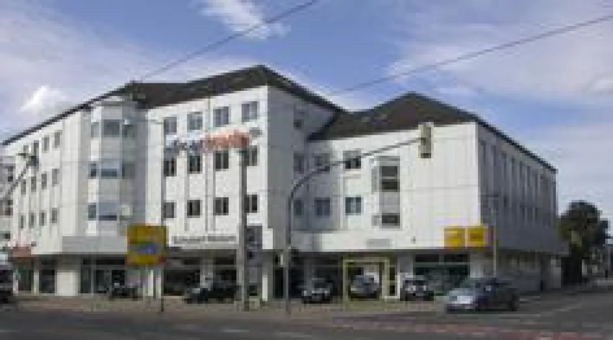 Das Büro-/Geschäftshaus 