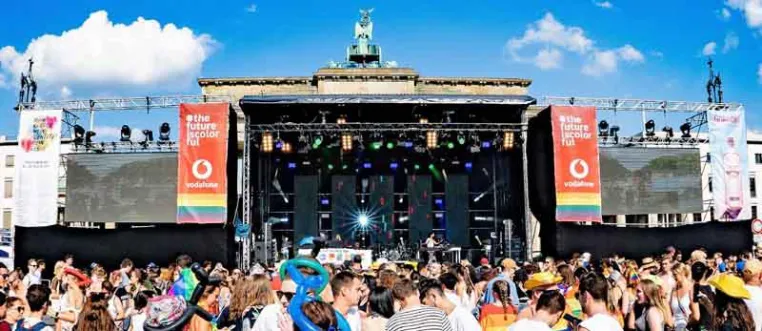 Bild: Berlin feiert Christopher Street Day 2018 mit ELATION