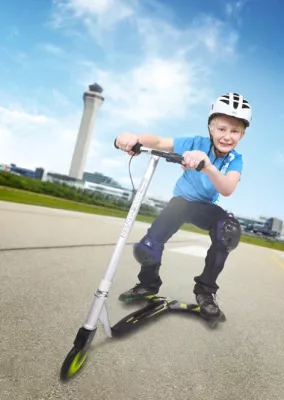 Bild: Erfinder des kultigen Aluminium Kick-Scooters trumpfen mit glanzvollem Markenrelaunch auf