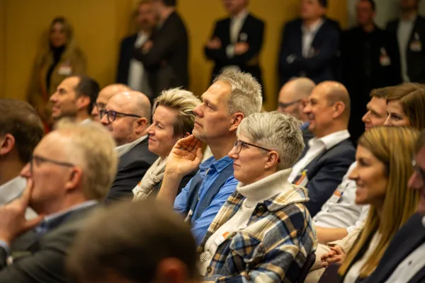 Unternehmensnachfolge entscheidet über Zukunftsfähigkeit Bild: Unternehmensnachfolge entscheidet über Zukunftsfähigkeit