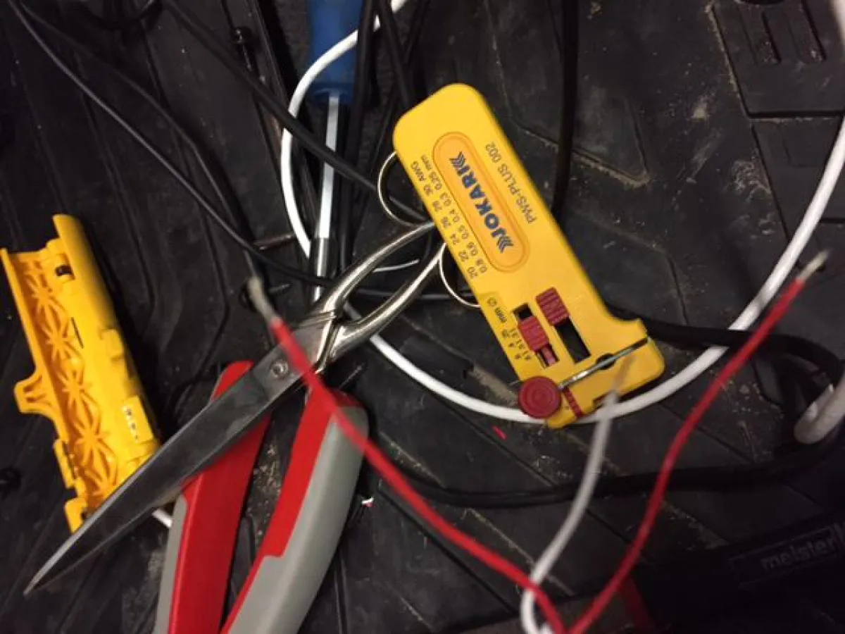 SATLOG AutoControlling arbeitet regelmäßig mit JOKARI-Werkzeugen.