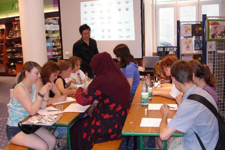Bild: Steter Tropfen höhlt den Stein - Nur 1% ist Talent auf dem Weg zum Manga-Zeichner – Manga-Workshop mit Yuan Li