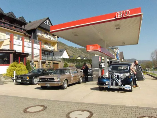 Bild: Strategische Kooperation zwischen carsablanca.de und Deutsche Oldtimer-Reisen