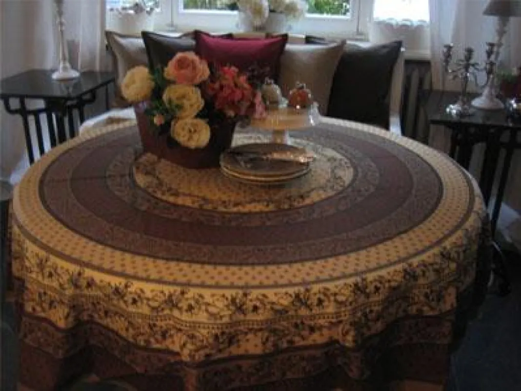 Rustikale Tischdecke im Landhausstil