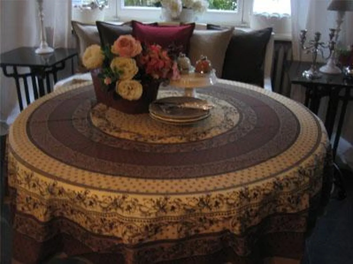 Rustikale Tischdecke im Landhausstil