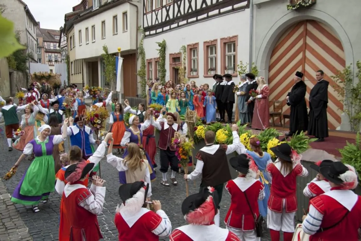 Erntedankfest  ?Die Schutzfrau von Münnerstadt